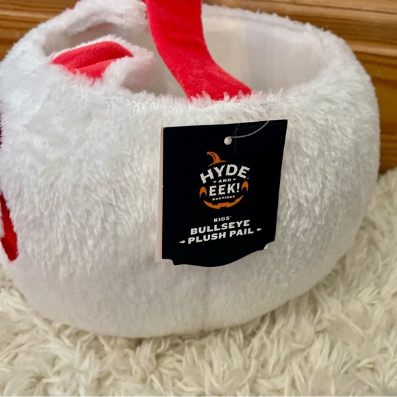 Hyde and Eek Bullseye Dog Halloween Basket 12" Red White - Picture 2 of 6